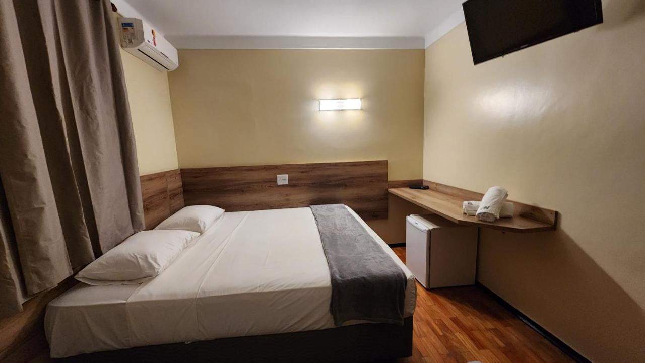 Aurora Hotel 里贝朗普雷托 外观 照片